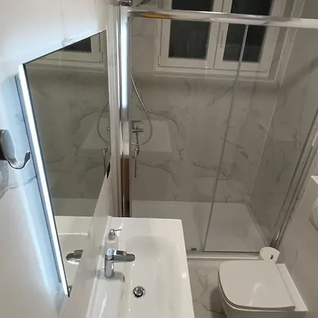 Omaro Apartment *